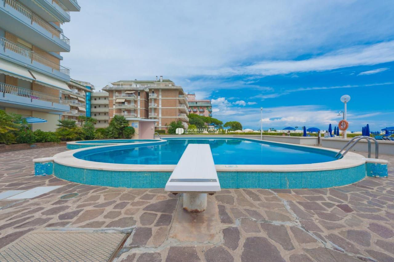 Residence Solmare Immobiliare Pacella Jesolo Extérieur photo